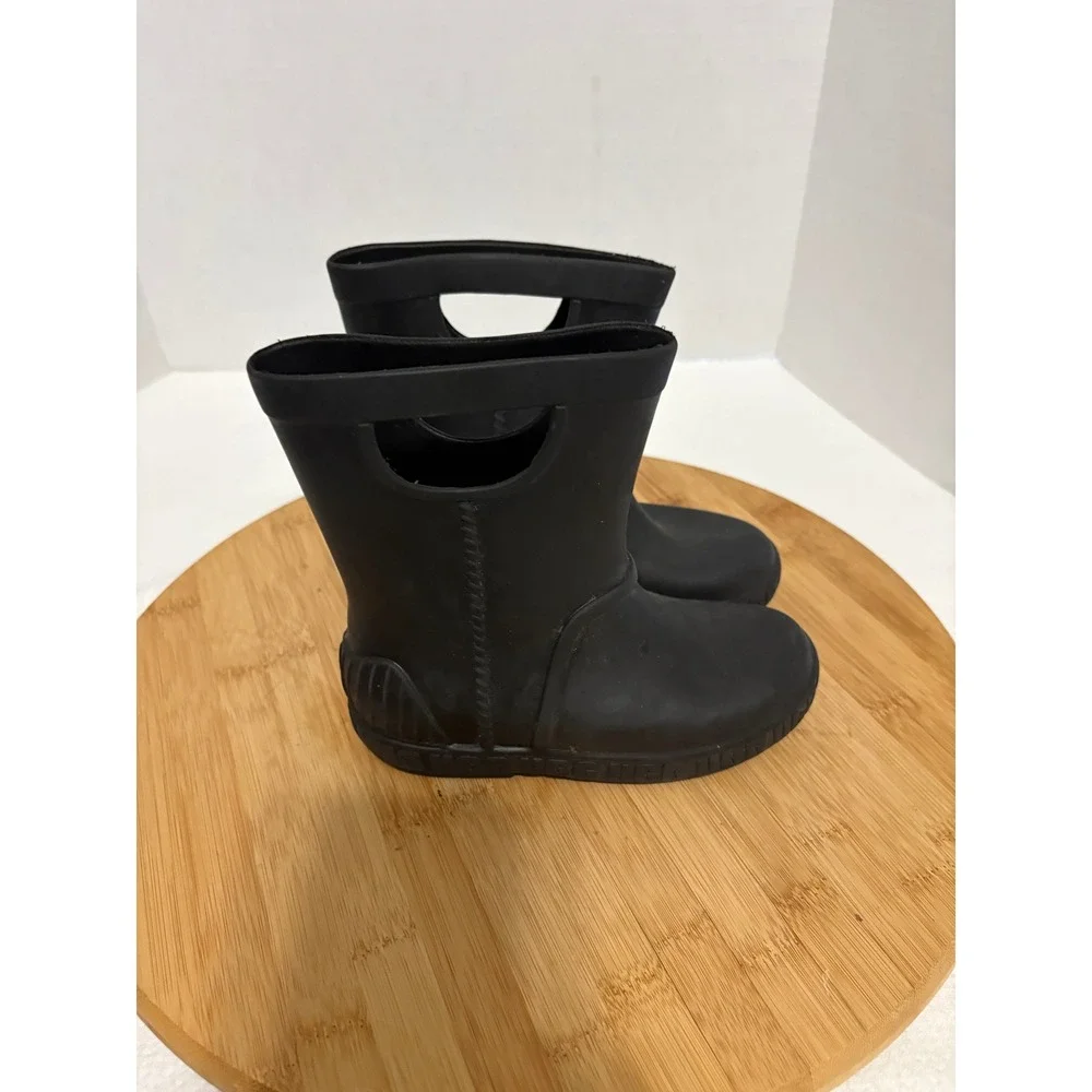 UGG Kids Drizlita Black Waterproof Rubber Rain Boots Cutout Handles Matte